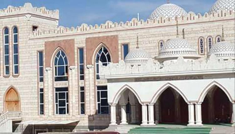مسلحو الحوثي يقتحمون مكان عبادة في صنعاء ويمنعون الخطيب من إلقاء خطبته