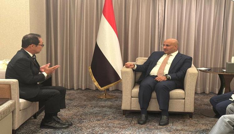 طارق صالح يبحث مع السفير الياباني التعاون المشترك وسبل الاستقرار في اليمن