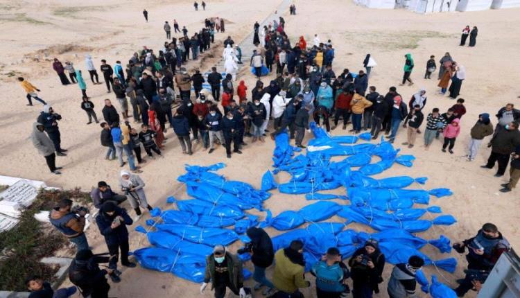 إسرائيل تسلم الدفعة الأولى من جثامين الفلسطينيين إلى غزة  