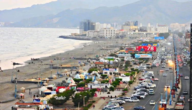 عدن تغرق في الظلام بعد انهيار تام للكهرباء