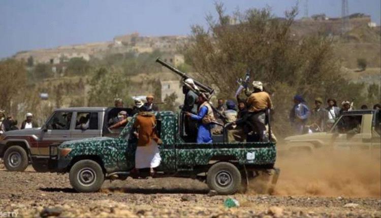 الحوثيون يحاصرون قرية في تعز ويختطفون عدد من أبنائها