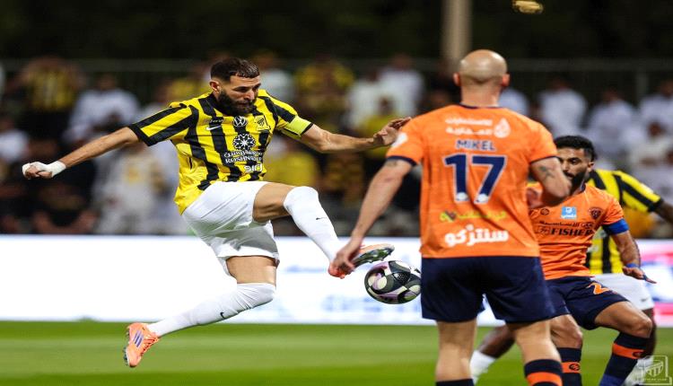 الاتحاد يتعثر أمام الفيحاء.. وبنزيما يهدر ركلة جزاء