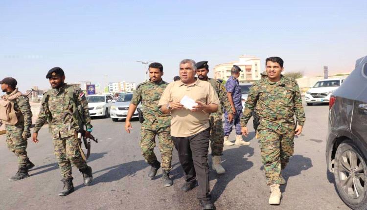 حملة واسعة يقودها مدير أمن ساحل حضرموت ضد المركبات والدراجات النارية المجهولة