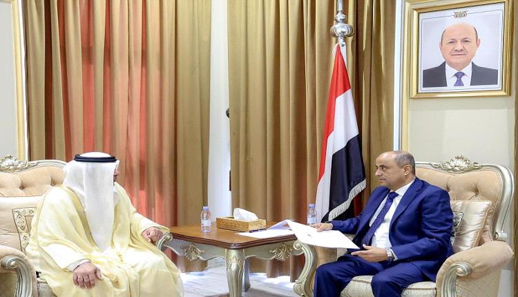 بن بريك يتسلم رسالة خطية من نائب الرئيس الاماراتي.. وهذا ما تضمنته