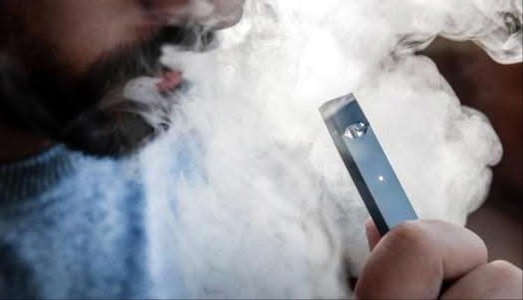اكتشاف خطر جديد في السجائر الإلكترونية يهدد صحة الرئة