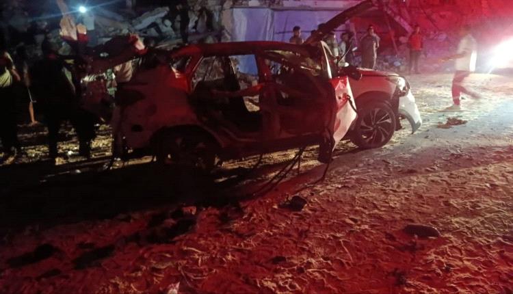 غارات إسرائيلية تودي بحياة 35 فلسطينياً وحماس تعلن العثور على جثتي رهينتين إضافيتين