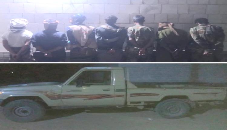 بيان عاجل لأمن أبين بعد القبض على قائد نقطة مع افراده.. قاموا بابتزاز سائق مصري على الخط الدولي