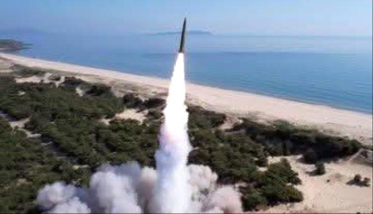 كوريا الشمالية تختبر صاروخ كروز قبيل زيارة ترامب إلى سيول