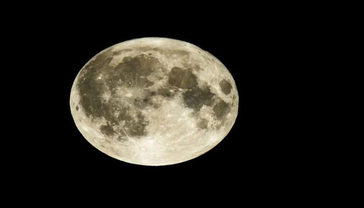 القمر العملاق يزين السماء خلال أيام.. أكبر بدر في عام 2025  