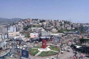 خلايا حوثية تلاحق النازحين في إب وتمنعهم من كسب قوت يومهم