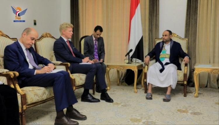 الحكومة تتهم الأمم المتحدة بالتواطؤ مع الحوثي وتكشف علاقات مشبوهة تربطها مع قيادي بارز
