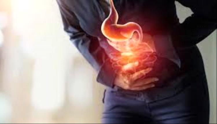 توجد في مطبخك.. مشروبات منزلية تخفف حرقة المعدة فوراً