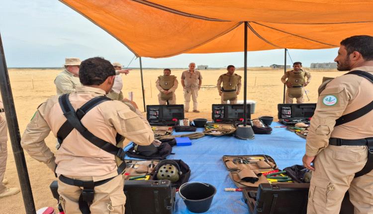 فرق مسام تباشر تطهير ميدي في حجة من الالغام
