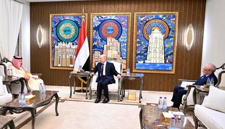 العليمي يستقبل السفير آل جابر.. السعودية تجدد التزامها الثابت بدعم اليمن واستقراره