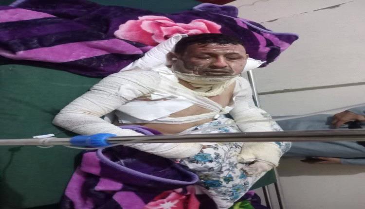 هز مأرب.. نجل الشهيد بدير يُشعل النار في جسده بعد حرمانه من راتبه 4 أشهر