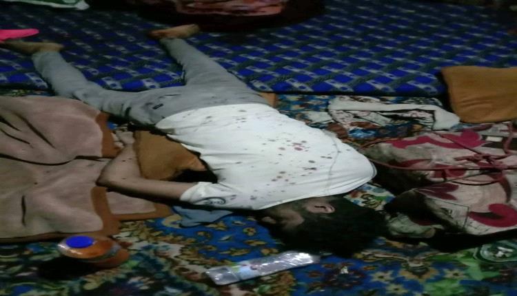 سفاح يقتل صديقه ويحاول ذبح والديه قبل أن يسقط تحت أقدام الأب الجريح بهذه المحافظة.. صور