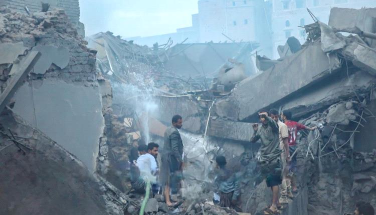لليوم الـ5 والعشرات تحت الأنقاض والأهالي يتحدون الحوثيين ببحثهم عن المفقودين