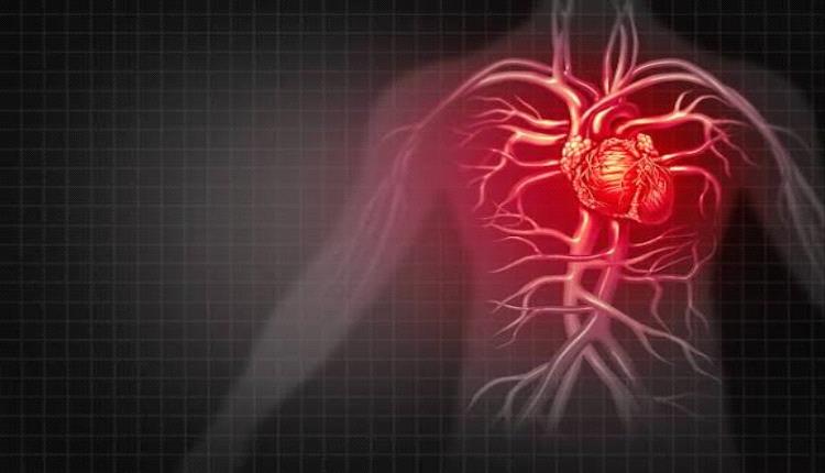 تجاهلها قد يكلفك حياتك.. 4 إشارات من القلب تنذر بمرض خطير
