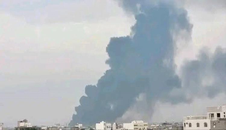 12 غارة إسرائيلية تستهدف ميناء الحديدة.. والحوثي يقول: دفاعاتنا اربكت العدو