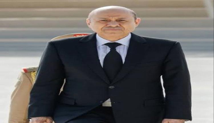 الهمداني يفضح قرارات العليمي.. تعيينات عبثية تهز مجلس القيادة وتكشف صراعات داخلية تهدد الدولة