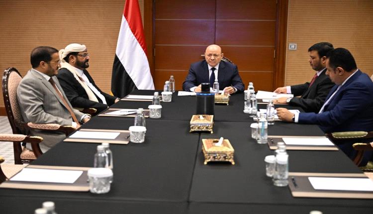 تحركات سعودية إماراتية لاحتواء الانقسامات داخل المجلس الرئاسي اليمني