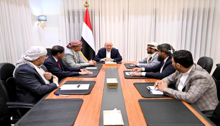 خالد سلمان عن بيان الرئاسي: انقسام حاد يهدد بانهيار مجلس القيادة والبديل القادم رئيس ونائب له