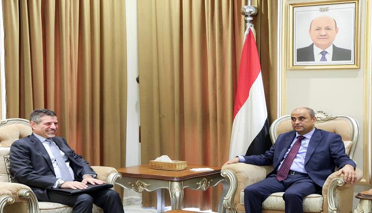 رسالة صريحة من رئيس الحكومة للسفير الأمريكي.. هذا ما طلبته الشرعية لمواجهة الحوثيين ..!