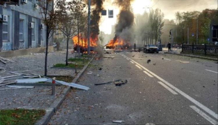مقتل وإصابة 19 شخص في هجوم بمسيرة أوكرانية على شبه جزيرة القرم