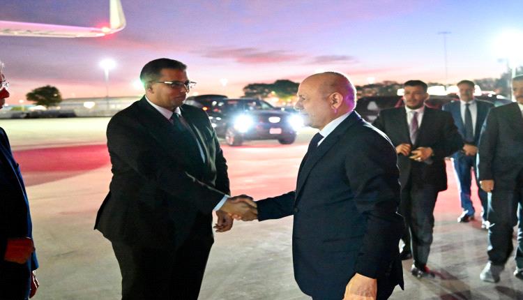 العليمي يغادر أمريكا.. طالب بتحالف دولي لتحرير اليمن من الحوثي والجماعات الإرهابية
