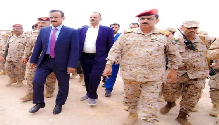 وزير الدفاع يشيد بالإنجاز النوعي لمشروع الطاقة الشمسية في شبوة الممول من الإمارات