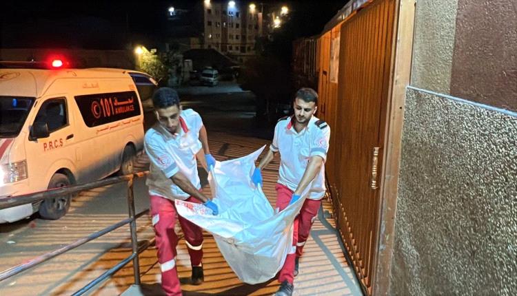 مقتل نحو 100 شخص في قطاع غزة بنيران قوات الإحتلال منذ فجر اليوم