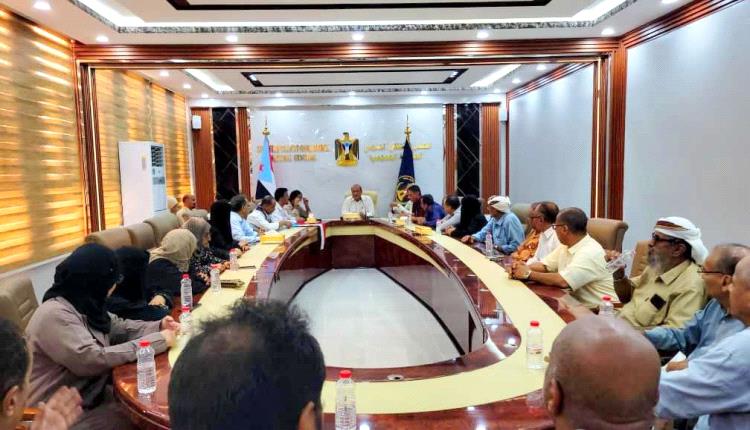 الانتقالي الجنوبي يعقد اجتماعًا عقب استعادة مقره في التواهي.. ويتحدث عن جهة خفية