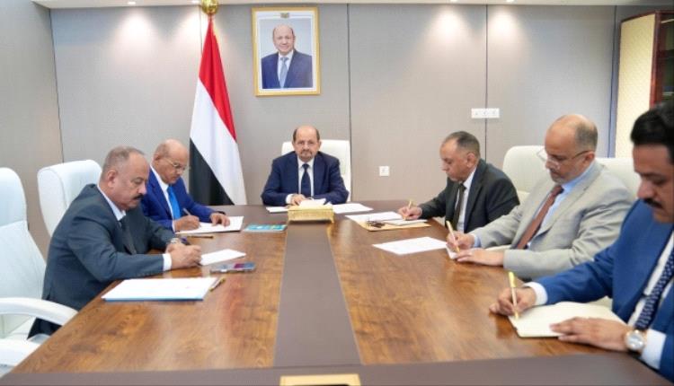 الحكومة تراجع خطط الطوارئ لمواجهة أزمات الإمداد 