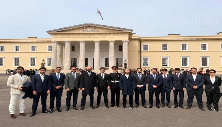 صالح يبعث رسائل من ريطانيا.. تأهيل عسكري للأحفاد يشعل الجدل حول مستقبل العائلة سياسيا