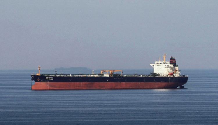 أكسيوس: سفن للبحرية الأمريكية عبرت هرمز 