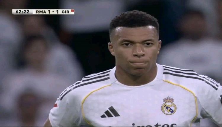 ريال مدريد يضم مبابي لقائمة الفريق لمواجهة بايرن ميونخ