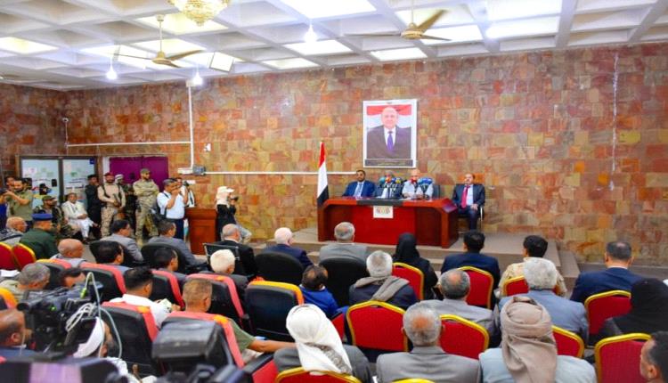 كارثة تعز.. 22 شهيد و12 ألف أسرة مشردة.. وفجوة مروعة بين حجم المأساة والتغطية الإعلامية