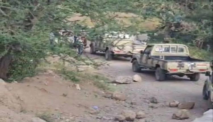 الحوثي يداهم قرى النادرة ويختطف 20 مدني بعد خلاف مواطن مع أحد القيادات