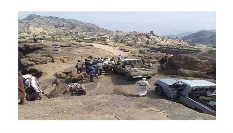 اشتباكات عنيفة تهز جبل رأس.. صراع داخل الحوثيين يتحول إلى مواجهة بالرصاص وإحراق طقم عسكري