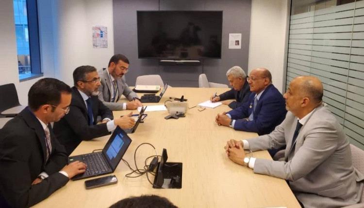 واشنطن تحتضن لقاء يمني - عربي حاسم لإنقاذ الاقتصاد بإصلاحات شاملة ومواجهة الفساد
