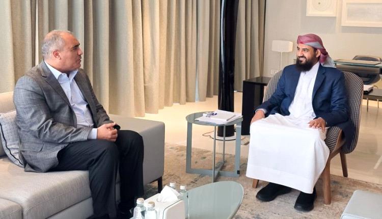 المحرمي يشدد في لقاء مع وزير التربية على توفير بيئة تعليمية مستقرة وآمنة للطلاب