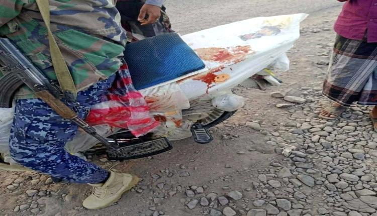 إصابة مواطنين برصاص نقطة حوثية في تعز