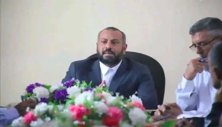 مصادر تكشف أسباب اقتحام مكتب محافظ الضالع وإطلاق النار فيه