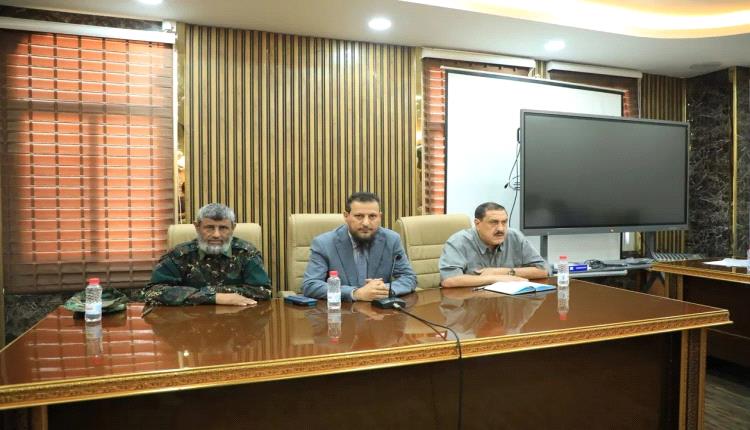 بحضور الجمالي والربيعي.. محافظ عدن يترأس اجتماع للقيادة الجديدة لوحدة التدخل بمشكلات الأراضي 