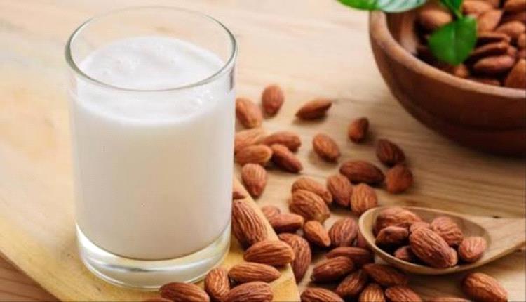 تعرف على فوائد تناول حليب اللوز لمرضى القلب