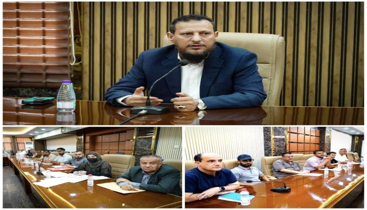 سلطة عدن تبحث آليات تحصيل الضرائب وتنمية الإيرادات 