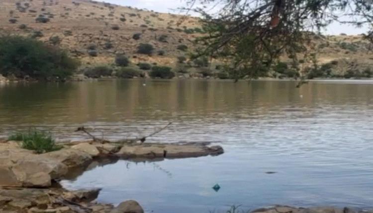 أثناء محاولتهم السباحة.. غرق شابين في سد حواري بعمران