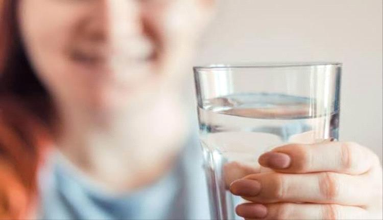 علامات تنذرك بجفاف جسمك.. اليك نصائح طبية