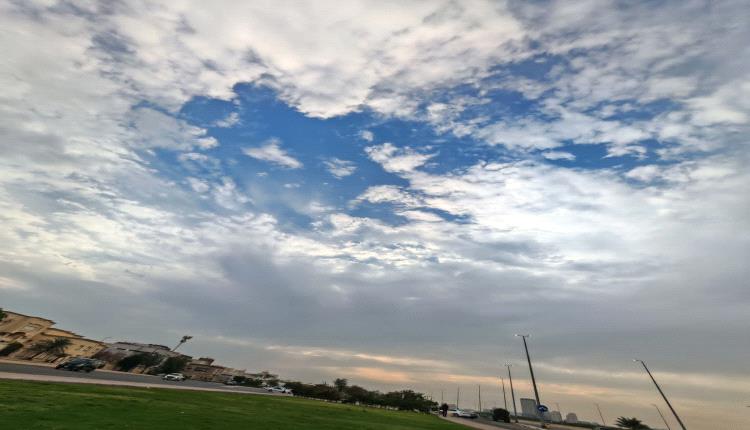 الصغرى بعدن 27°.. درجات الحرارة المتوقعة اليوم الثلاثاء على المحافظات اليمنية