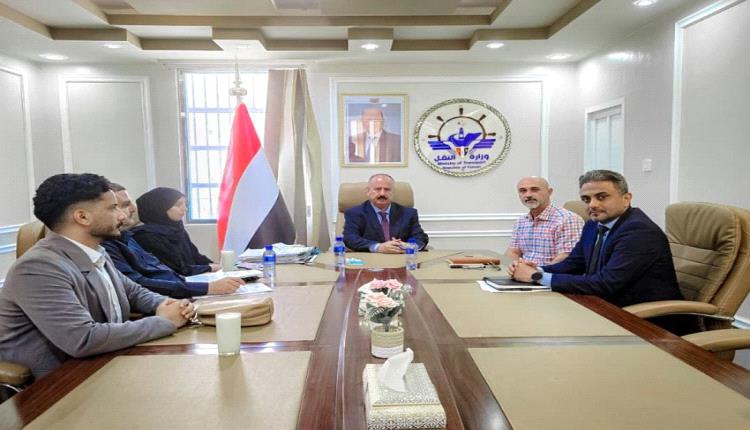 نقلة نوعية في أمن المطارات اليمنية.. وزير النقل يطلق مشروعاً حيوياً بمطار عدن الدولي